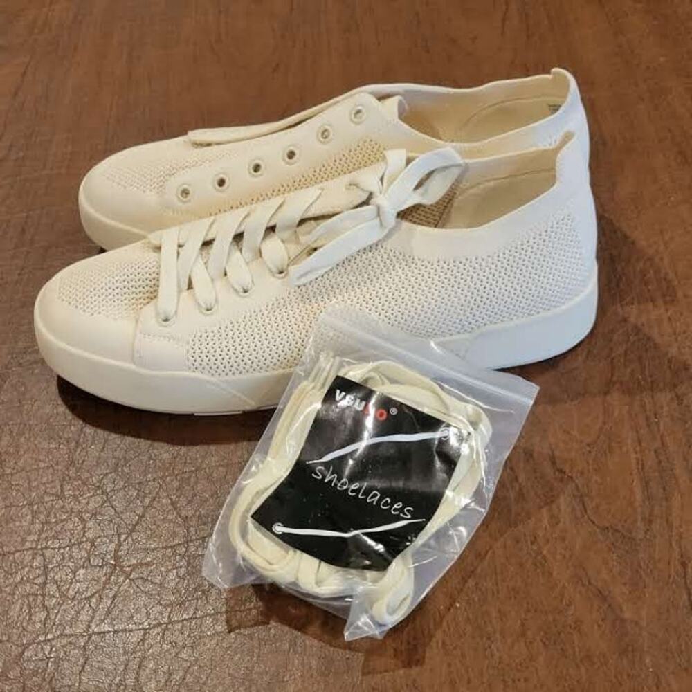 Susina Mason Lace Up Sneakers Shoes size Size 11 New, never been worn